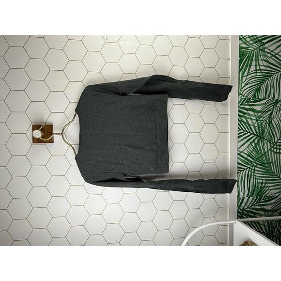 **SOLD** Lululemon Ebb to Street Long Sleeve Shirt - Size - 6 - Picture 6 of 7